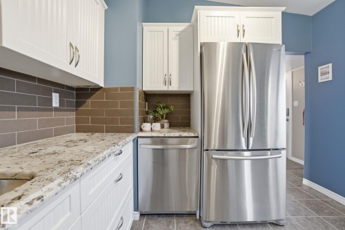 15408 79A Avenue, Edmonton, AB - Indoor Photo Showing Kitchen With Upgraded Kitchen