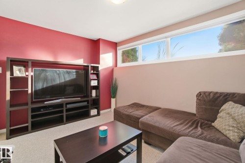 15408 79A Avenue, Edmonton, AB - Indoor Photo Showing Living Room
