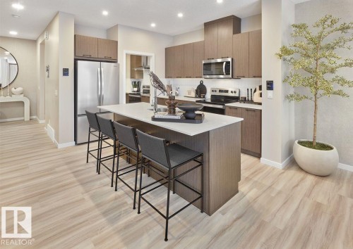 3137 Dixon Landing Landing, Edmonton, AB - Indoor Photo Showing Kitchen