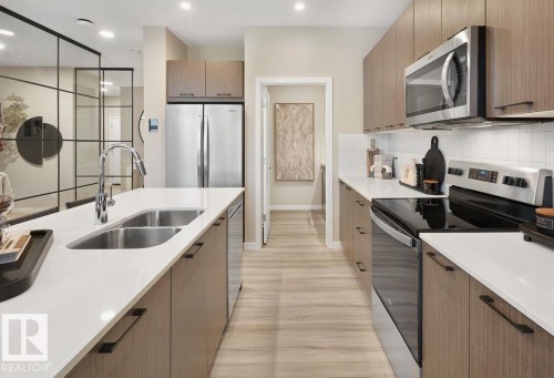 3137 Dixon Landing Landing, Edmonton, AB - Indoor Photo Showing Kitchen With Double Sink With Upgraded Kitchen
