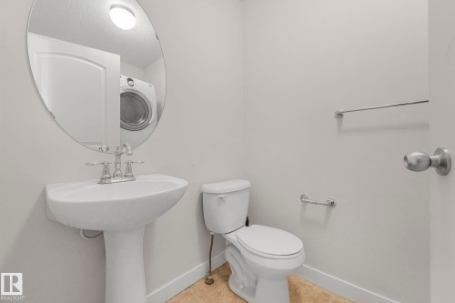 6 14208 36 Street, Edmonton, AB - Indoor Photo Showing Bathroom
