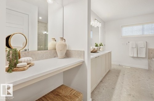 3139 Dixon Landing Landing, Edmonton, AB - Indoor Photo Showing Bathroom