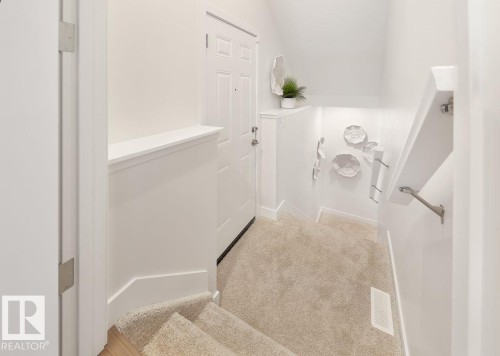 3139 Dixon Landing Landing, Edmonton, AB - Indoor