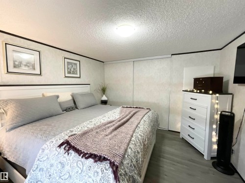 72 Jutland Crescent, Stony Plain, AB - Indoor Photo Showing Bedroom