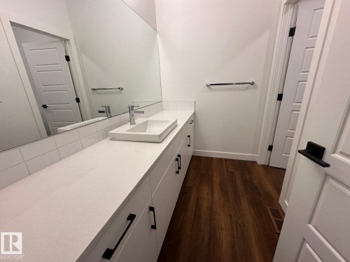 20624 22 Avenue, Edmonton, AB - Indoor