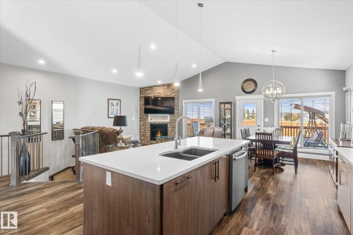 5 Sparrow Close, Fort Saskatchewan, AB - Indoor Photo Showing Kitchen With Double Sink With Upgraded Kitchen