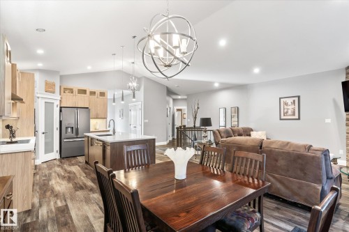 5 Sparrow Close, Fort Saskatchewan, AB - Indoor Photo Showing Dining Room