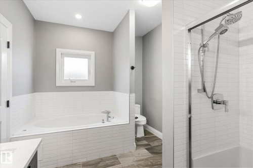 5 Sparrow Close, Fort Saskatchewan, AB - Indoor Photo Showing Bathroom