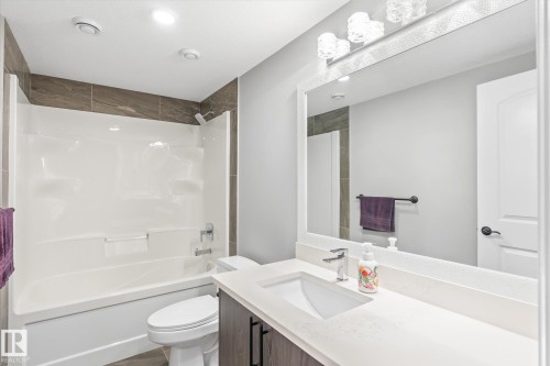 5 Sparrow Close, Fort Saskatchewan, AB - Indoor Photo Showing Bathroom