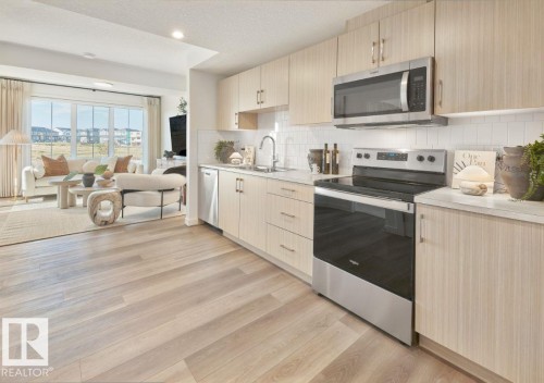 4546 Kinsella Link, Edmonton, AB - Indoor Photo Showing Kitchen