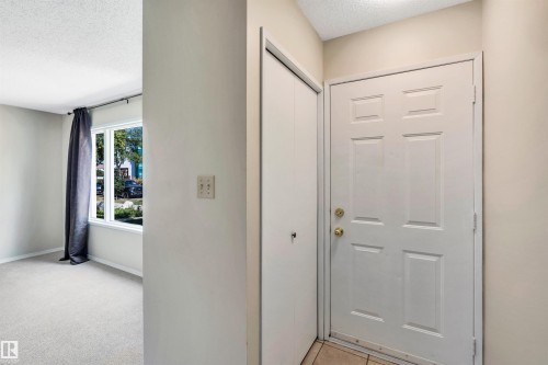 10228 152 Street, Edmonton, AB - Indoor Photo Showing Other Room