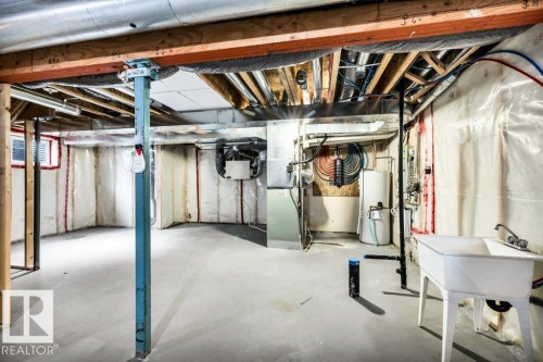 4450 Crabapple Landing, Edmonton, AB - Indoor Photo Showing Basement