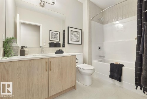 17519 7 Street, Edmonton, AB - Indoor Photo Showing Bathroom