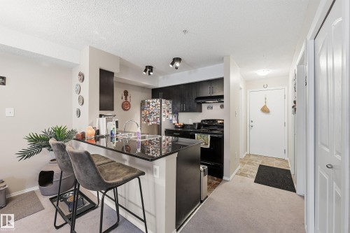 207 1080 Mcconachie Boulevard, Edmonton, AB - Indoor Photo Showing Kitchen