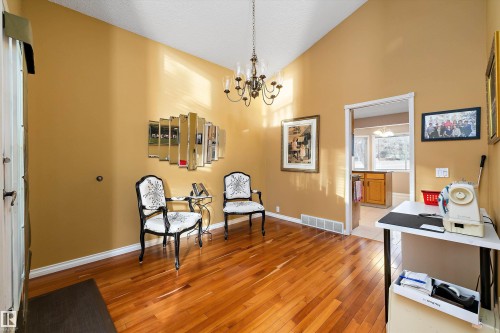 1027 109 Street, Edmonton, AB - Indoor