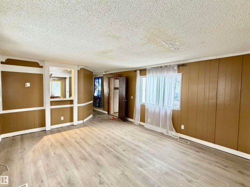 Drayton Valley, AB - Indoor Photo Showing Other Room