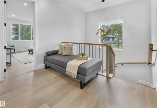 6003 107 Street, Edmonton, AB - Indoor