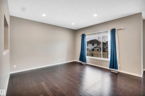 4442 5A Street, Edmonton, AB - Indoor Photo Showing Other Room