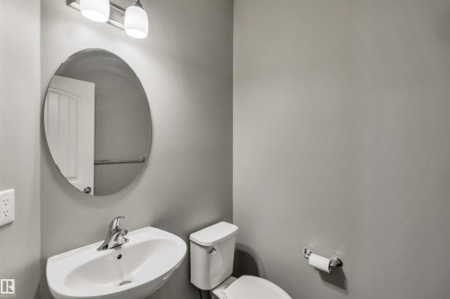 4442 5A Street, Edmonton, AB - Indoor Photo Showing Bathroom