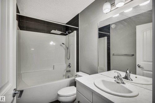 4442 5A Street, Edmonton, AB - Indoor Photo Showing Bathroom