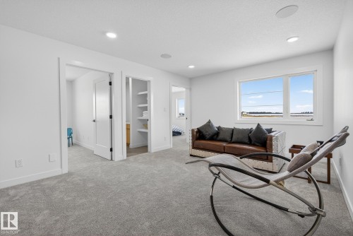 6 Eldridge Point(E), St. Albert, AB - Indoor Photo Showing Living Room