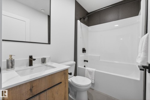 6 Eldridge Point(E), St. Albert, AB - Indoor Photo Showing Bathroom