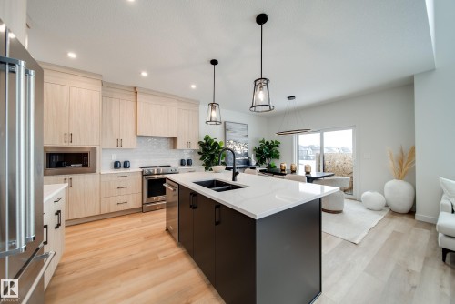 3 Cloutier Close, St. Albert, AB - Indoor Photo Showing Kitchen With Double Sink With Upgraded Kitchen