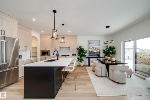 3 Cloutier Close, St. Albert, AB - Indoor Photo Showing Kitchen With Upgraded Kitchen