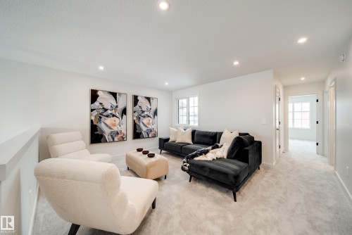 3 Cloutier Close, St. Albert, AB - Indoor Photo Showing Living Room