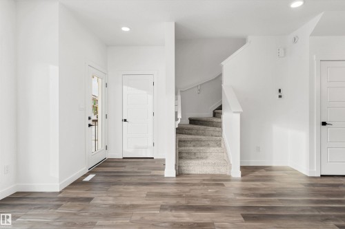 1218 Mcleod Avenue, Spruce Grove, AB - Indoor Photo Showing Other Room