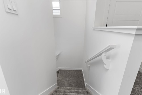 1218 Mcleod Avenue, Spruce Grove, AB - Indoor With Storage