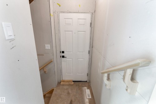 1218 Mcleod Avenue, Spruce Grove, AB - Indoor Photo Showing Other Room