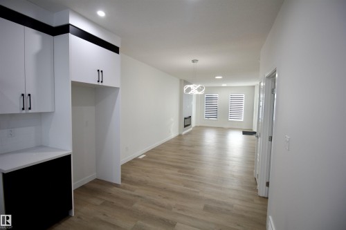 261 Munn Way, Leduc, AB - Indoor Photo Showing Other Room