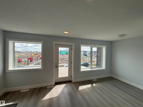 2744 Blatchford Road, Edmonton, AB - Indoor Photo Showing Other Room