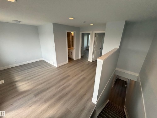 2744 Blatchford Road, Edmonton, AB - Indoor Photo Showing Other Room