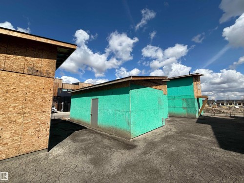 2744 Blatchford Road, Edmonton, AB - Outdoor