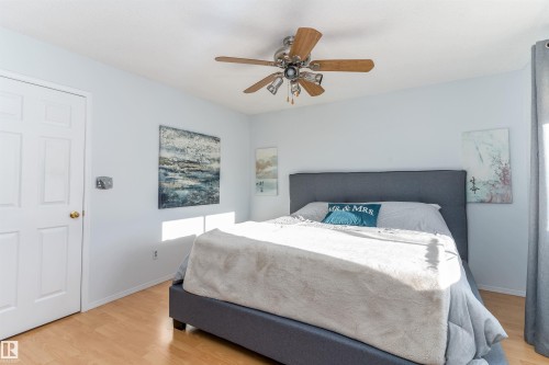 2309 39 Avenue Nw, Edmonton, AB - Indoor Photo Showing Bedroom