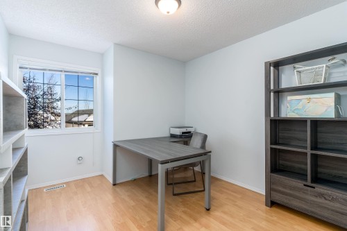 2309 39 Avenue Nw, Edmonton, AB - Indoor