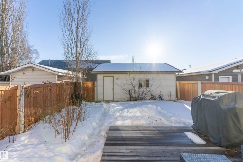 2309 39 Avenue Nw, Edmonton, AB - Outdoor