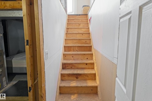 5016 53 Street, Barrhead, AB - Indoor Photo Showing Other Room