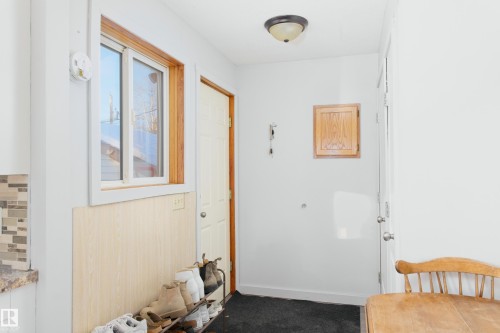 5016 53 Street, Barrhead, AB - Indoor Photo Showing Other Room