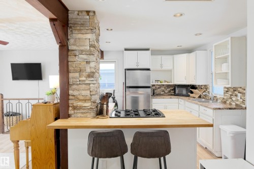 5016 53 Street, Barrhead, AB - Indoor Photo Showing Kitchen