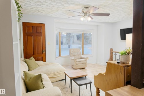 5016 53 Street, Barrhead, AB - Indoor