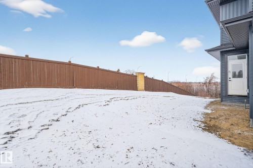 View of snowy yard - 9 Elwyck Gate, Spruce Grove, AB - Outdoor