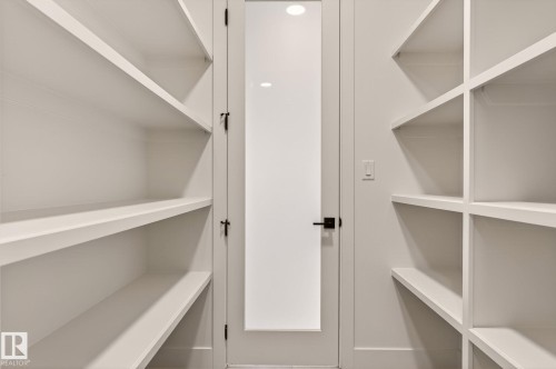 View of walk in closet - 9 Elwyck Gate, Spruce Grove, AB - Indoor With Storage