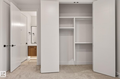 View of closet - 9 Elwyck Gate, Spruce Grove, AB - Indoor