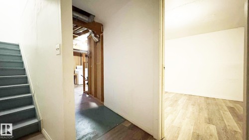 10427 24 Avenue, Edmonton, AB - Indoor Photo Showing Other Room