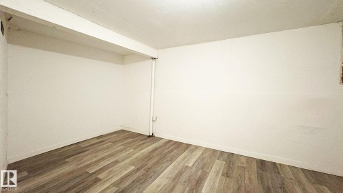 10427 24 Avenue, Edmonton, AB - Indoor Photo Showing Other Room