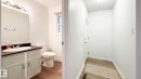10427 24 Avenue, Edmonton, AB  - Indoor Photo Showing Bathroom 