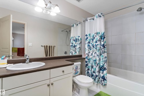 6934 19A Avenue Sw, Edmonton, AB - Indoor Photo Showing Bathroom